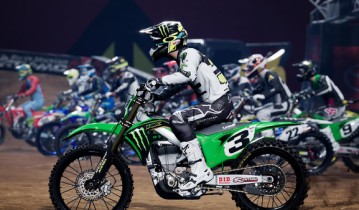 魔爪锦标赛官方游戏4 Monster Energy Supercross 4 单机游戏英文版下载